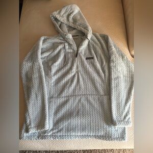 Columbia Baby Blue Women's Half Zip Pullover. Size XXL. So soft! Worn once.